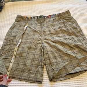 Men’s Lululemon shorts